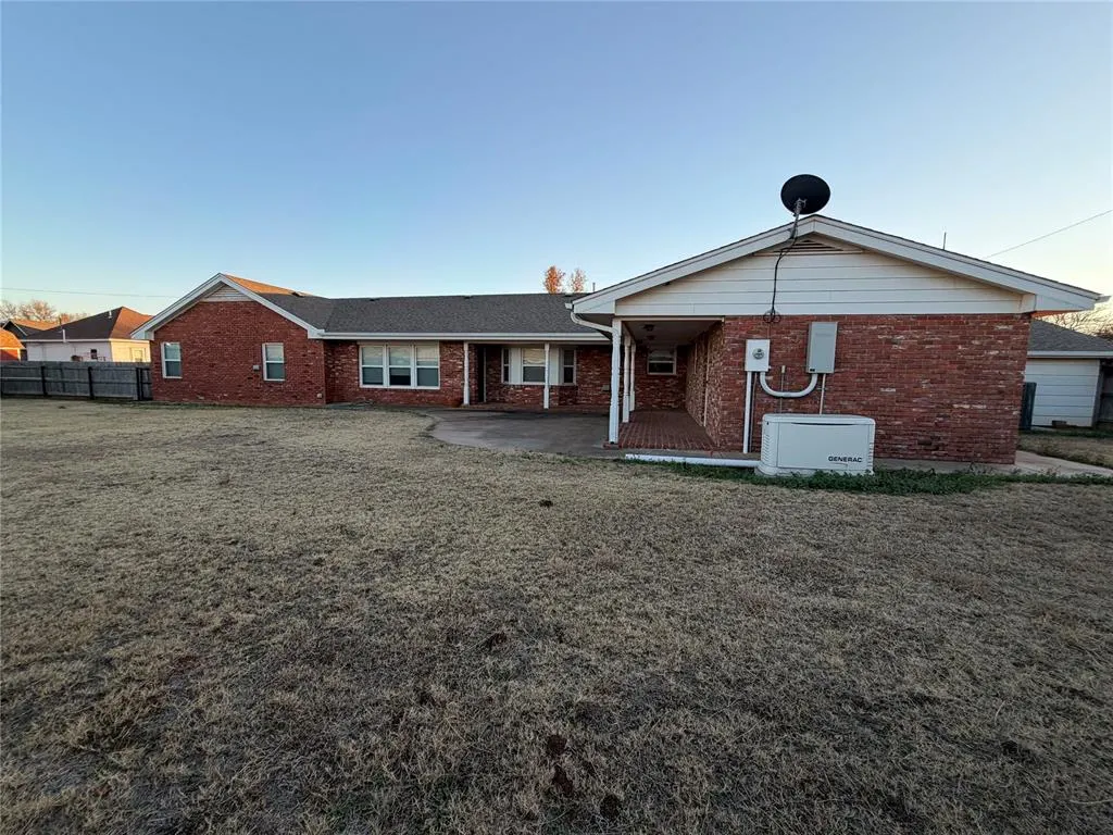 Photo 2 — 705 E Whitmer, Sentinel, OK 73664