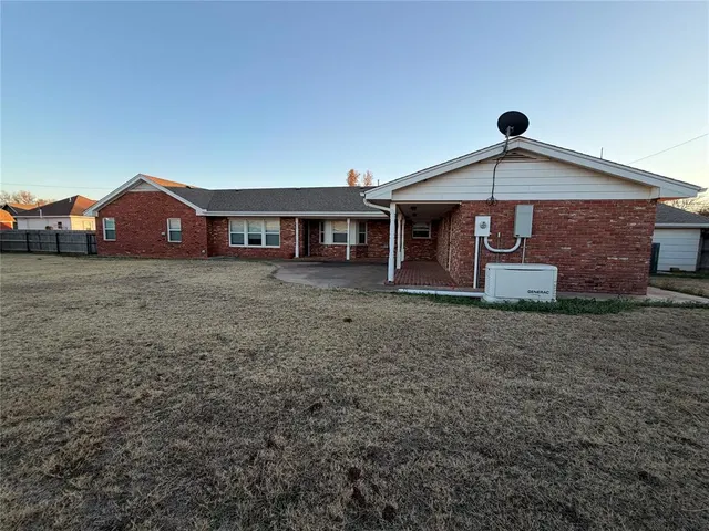 Photo 2 — 705 E Whitmer, Sentinel, OK 73664