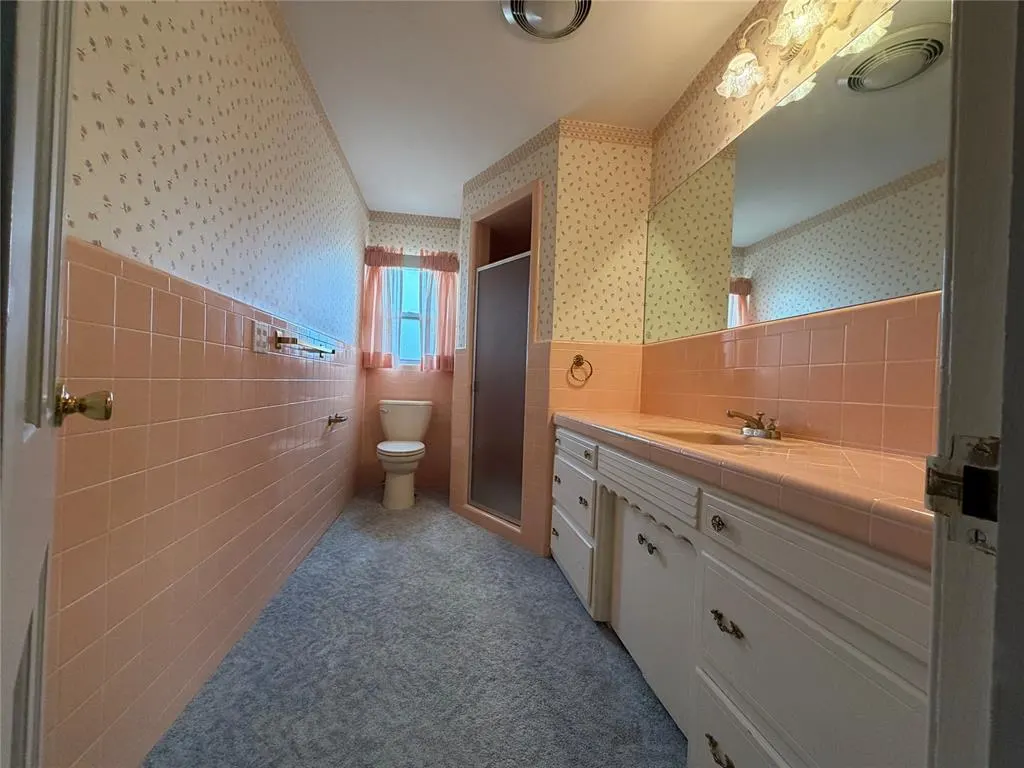Photo 38 — 705 E Whitmer, Sentinel, OK 73664