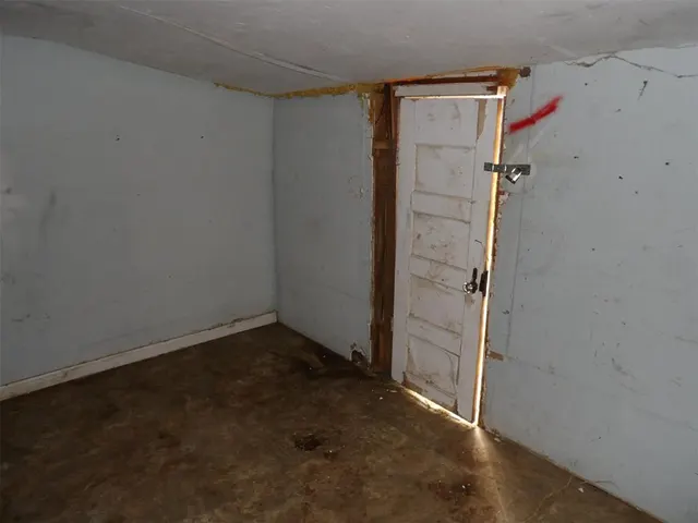Photo 8 — 316 SW 42nd Street, Oklahoma City, OK 73109