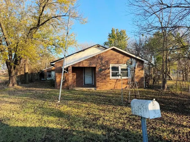 Front exterior — 1412 Houston Street, Durant, OK 74701