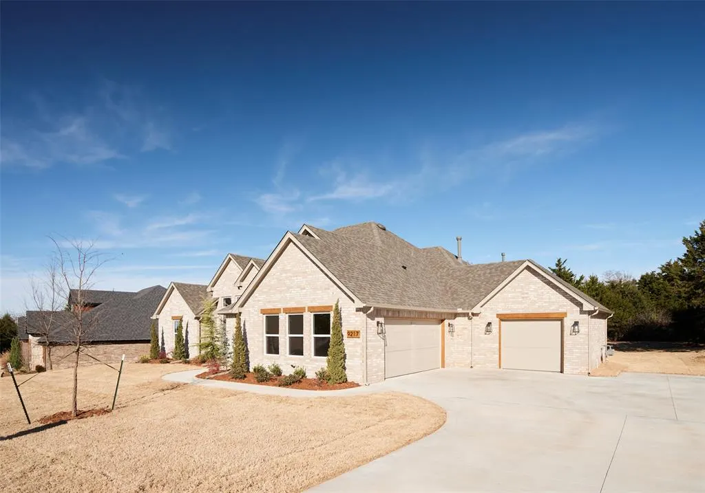 Photo 4 — 9217 SW 92nd Street, Mustang, OK 73064