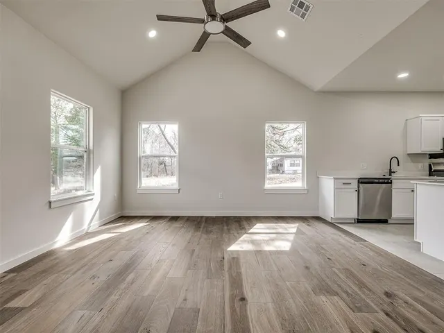 Photo 8 — 1701 E McGill Circle, Eufaula, OK 74432