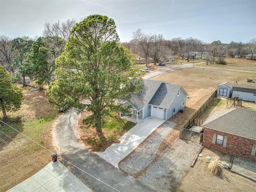 Photo 48 — 1701 E McGill Circle, Eufaula, OK 74432
