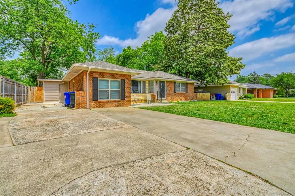 Photo 2 — 1205 Westlawn Drive, Norman, OK 73069