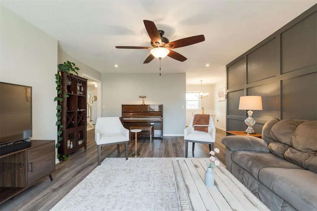 Photo 12 — 10820 N Victoria Place, Oklahoma City, OK 73120