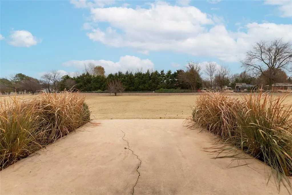 Photo 3 — 1760 SE 5th Street, Newcastle, OK 73065