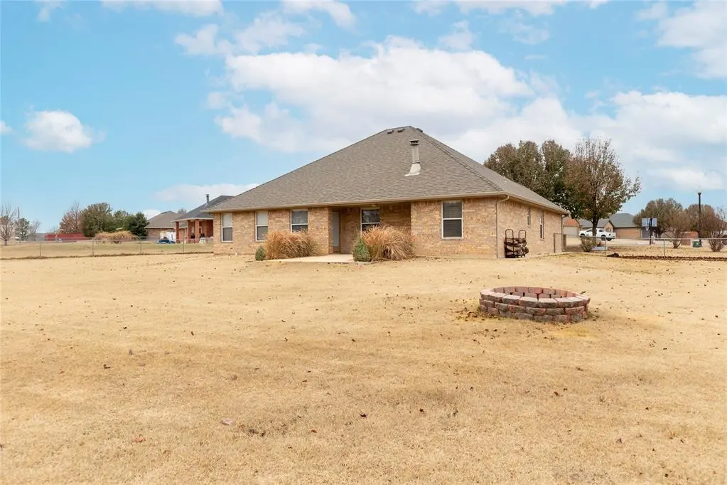 Photo 5 — 1760 SE 5th Street, Newcastle, OK 73065