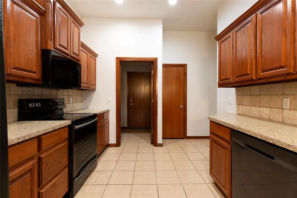 Photo 21 — 1760 SE 5th Street, Newcastle, OK 73065