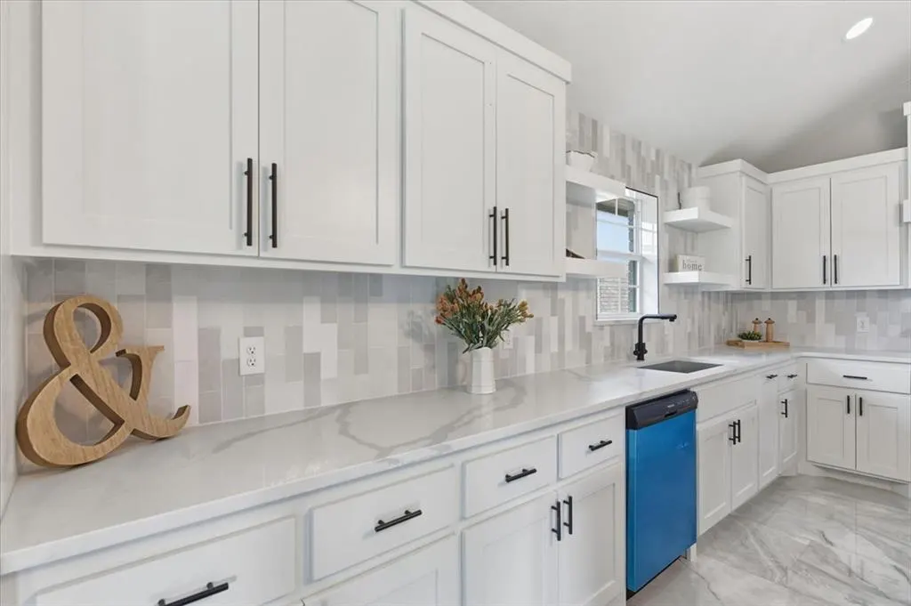 Photo 5 — 332 NW 86th Street, Oklahoma City, OK 73114