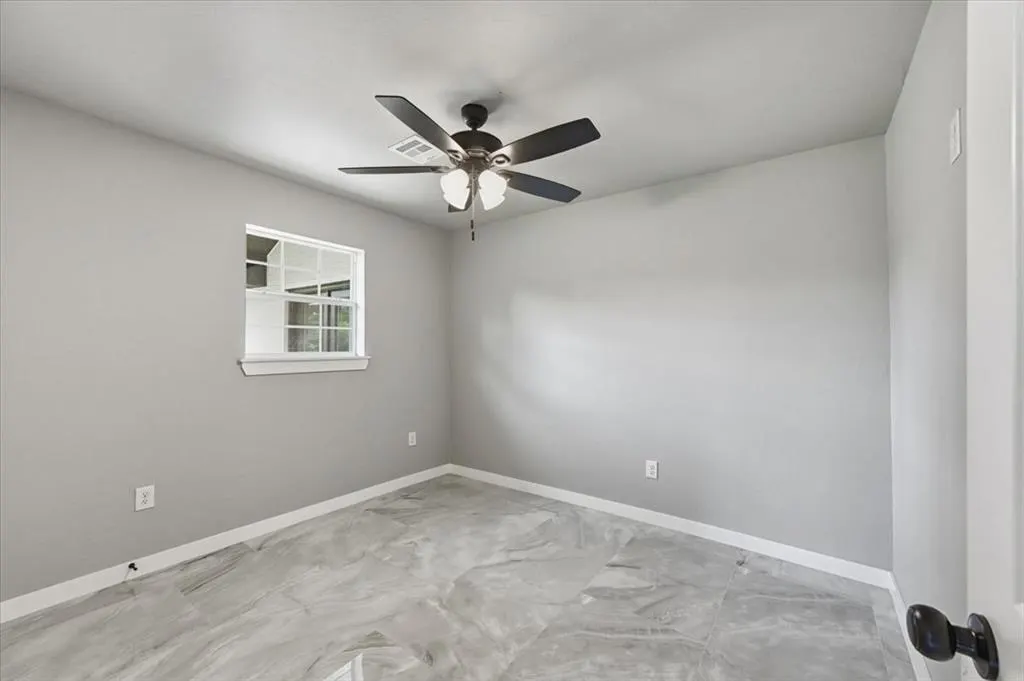 Photo 24 — 332 NW 86th Street, Oklahoma City, OK 73114