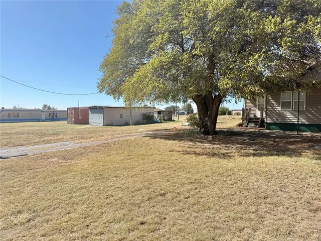 Photo 2 — 509 Cottage Grove Street, Granite, OK 73547