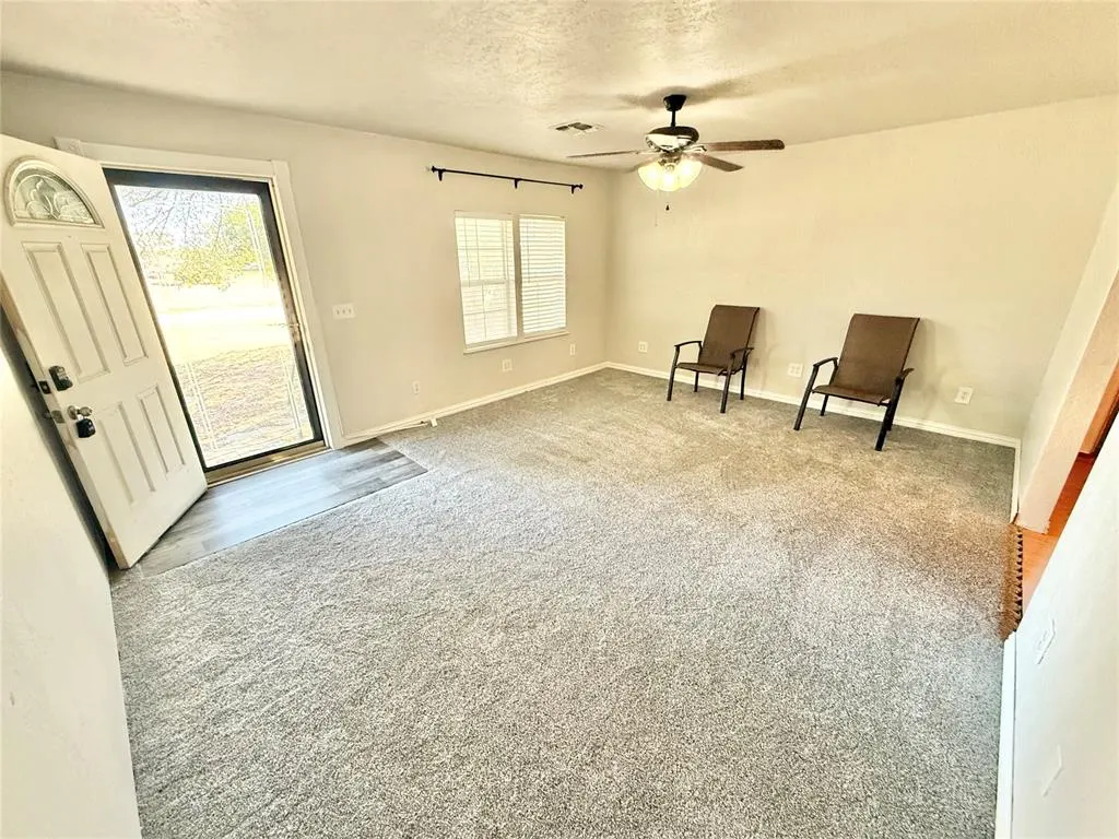 Photo 4 — 509 Cottage Grove Street, Granite, OK 73547