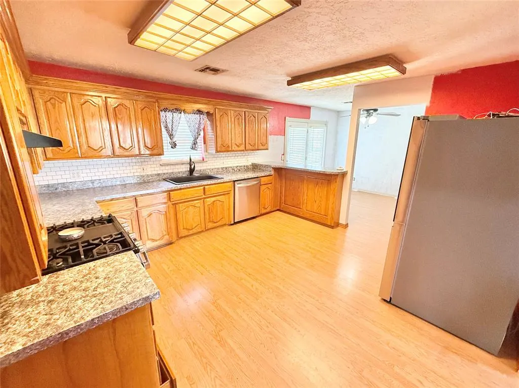 Photo 5 — 509 Cottage Grove Street, Granite, OK 73547