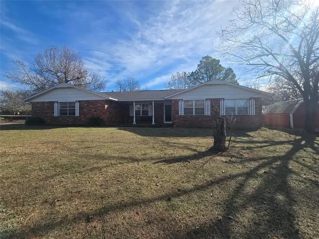 Front exterior — 610 S 4th Street, Tecumseh, OK 74873