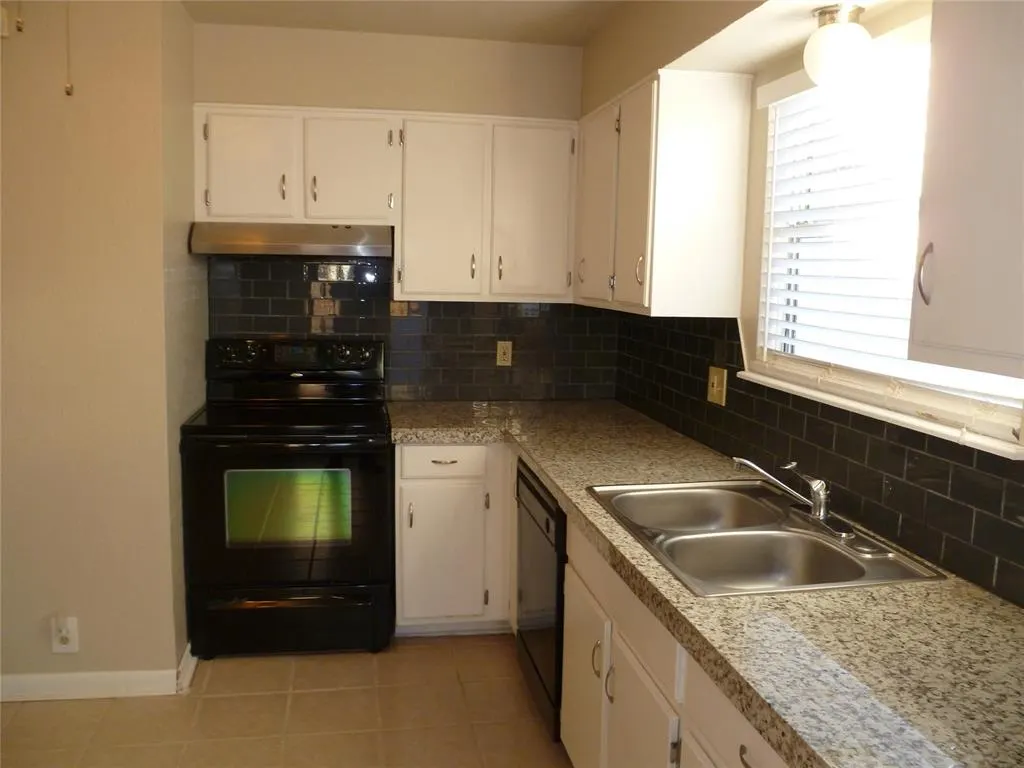Photo 11 — 9648 hefner village Boulevard, Oklahoma City, OK 73162