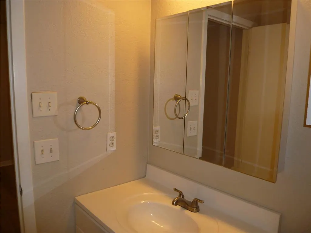 Photo 21 — 9648 hefner village Boulevard, Oklahoma City, OK 73162