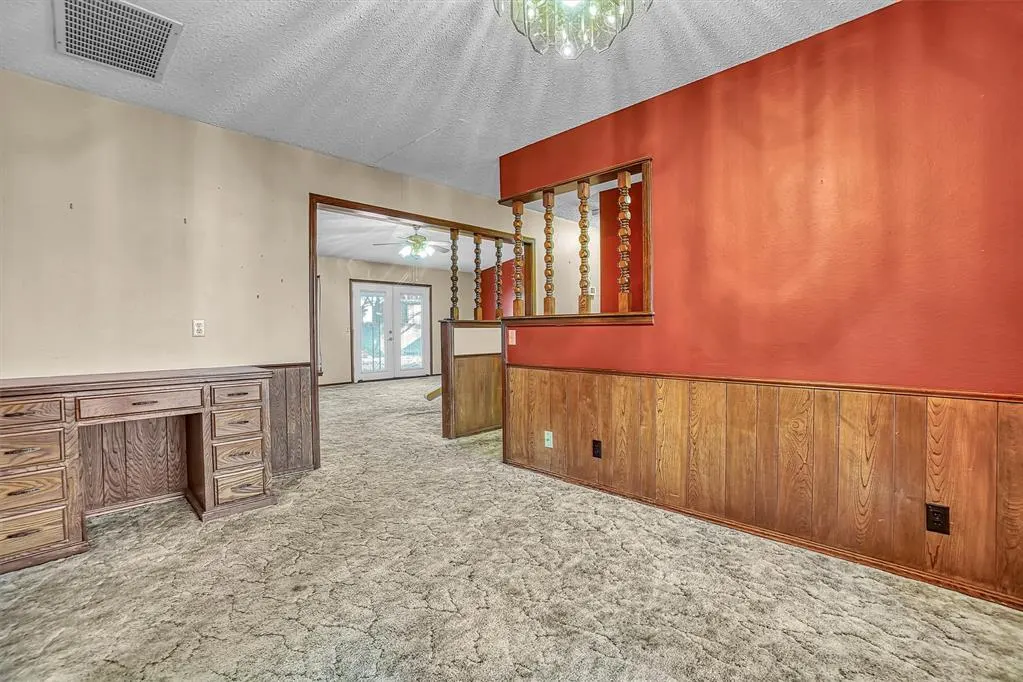 Photo 9 — 111 Shannon Drive, Elk City, OK 73644