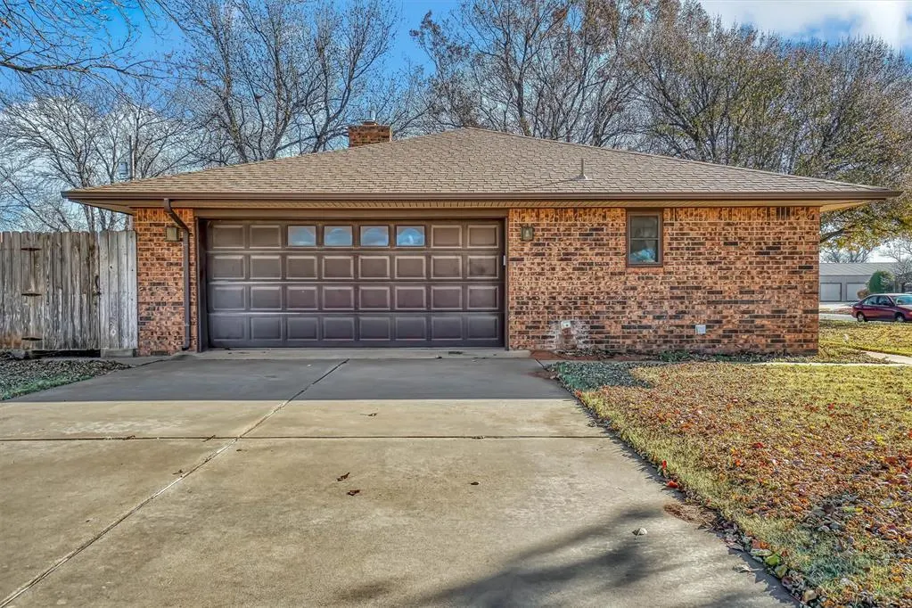 Photo 44 — 111 Shannon Drive, Elk City, OK 73644