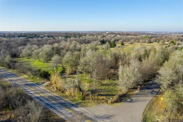 Photo 3 — 6115 E Wilshire Boulevard, Oklahoma City, OK 73141