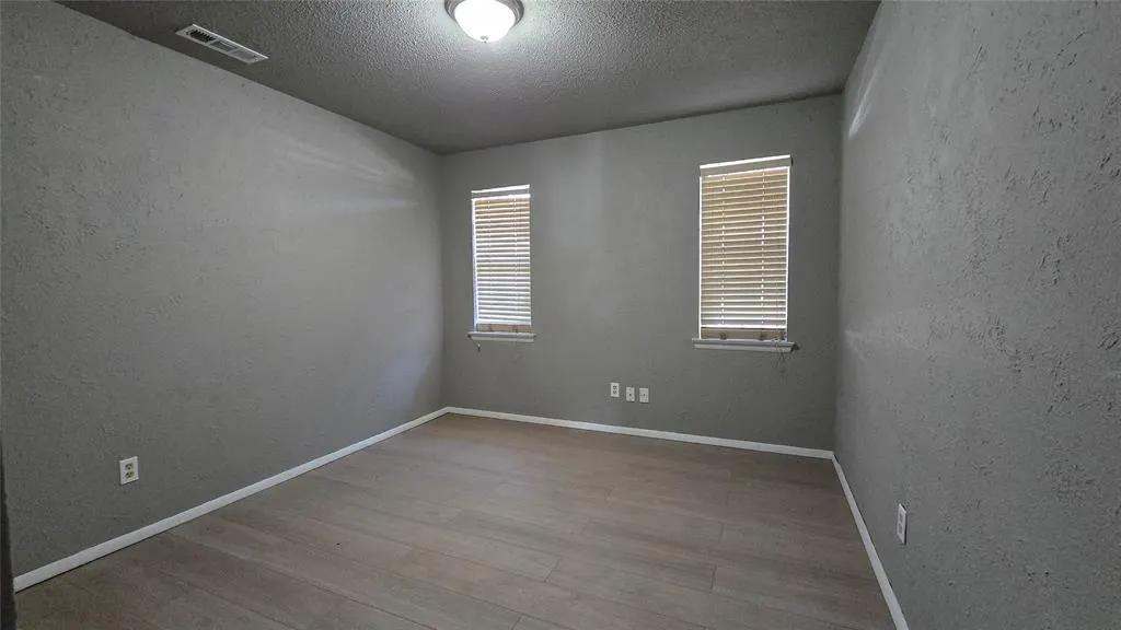 Photo 8 — 8208 NW 28th Terrace, Bethany, OK 73008