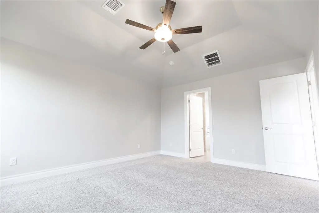 Photo 6 — 13024 NE 9th Street, Choctaw, OK 73020
