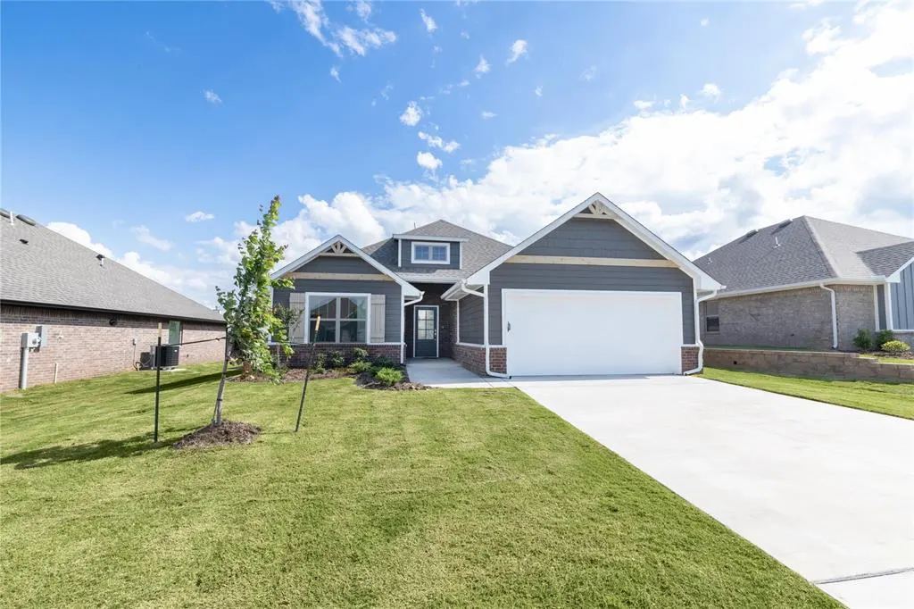 Photo 2 — 13024 NE 9th Street, Choctaw, OK 73020