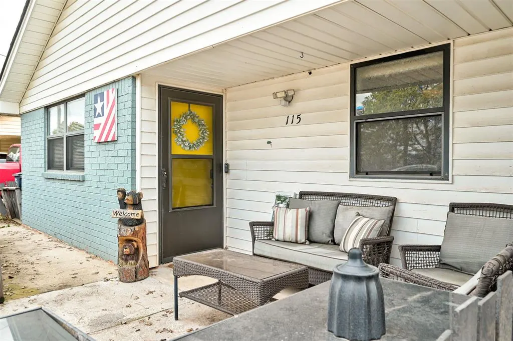 Photo 7 — 115 W Green Street, Meeker, OK 74855