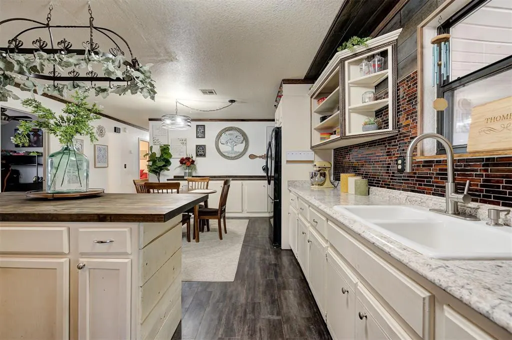 Photo 16 — 115 W Green Street, Meeker, OK 74855
