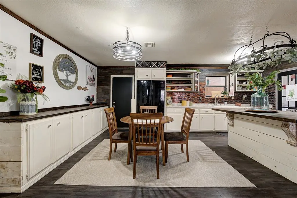 Photo 18 — 115 W Green Street, Meeker, OK 74855