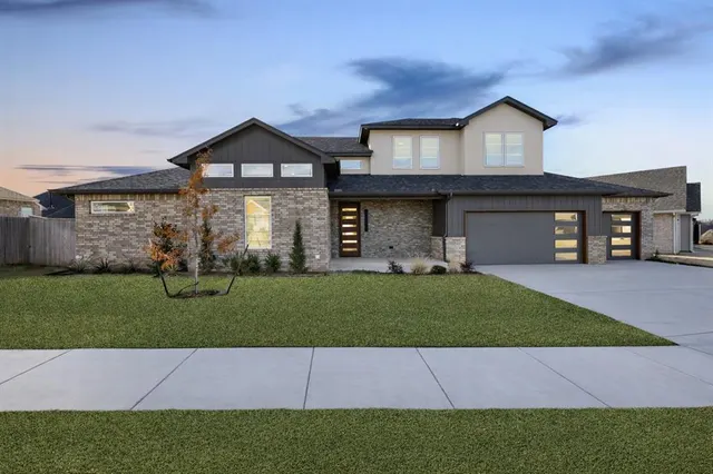 Photo 2 — 7316 NW 158th Street, Edmond, OK 73013