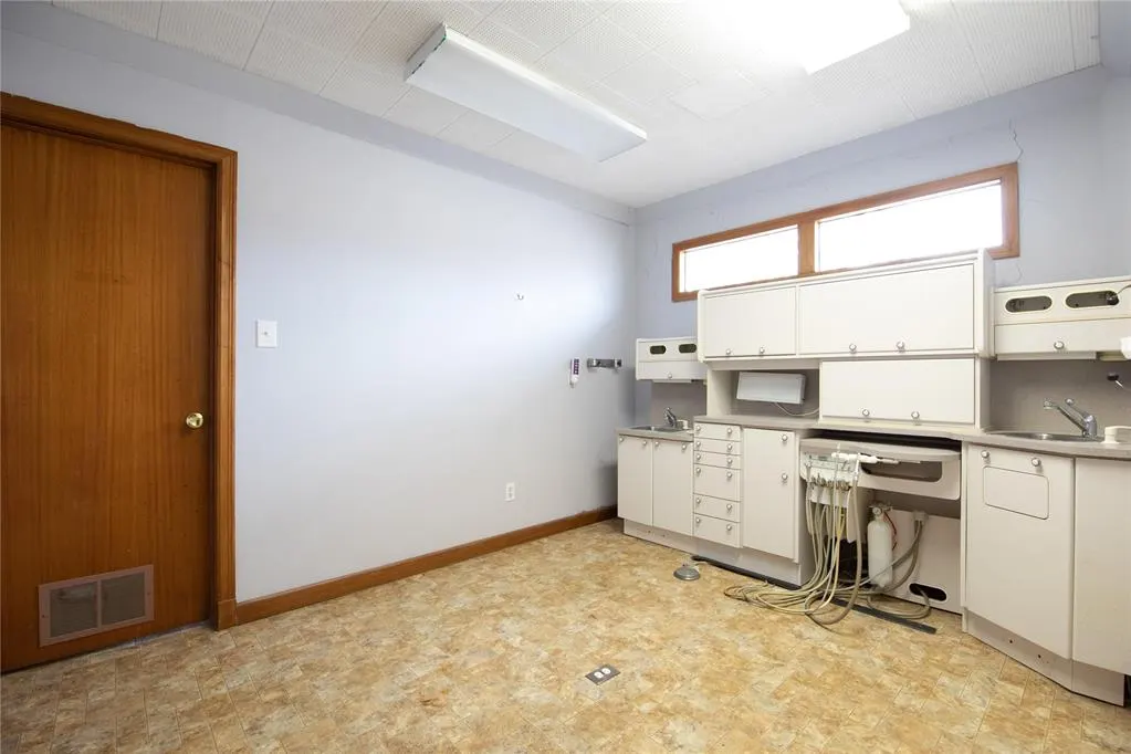 Photo 14 — 517 W 2nd Street, Elk City, OK 73644