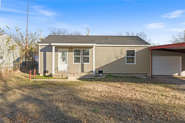 Photo 2 — 406 N 2nd Street, Ringling, OK 73456