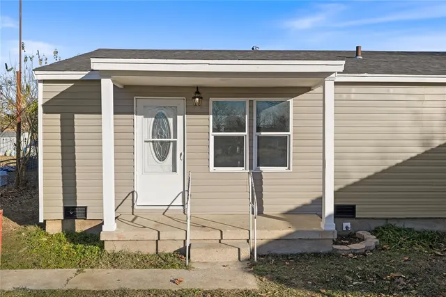 Photo 3 — 406 N 2nd Street, Ringling, OK 73456