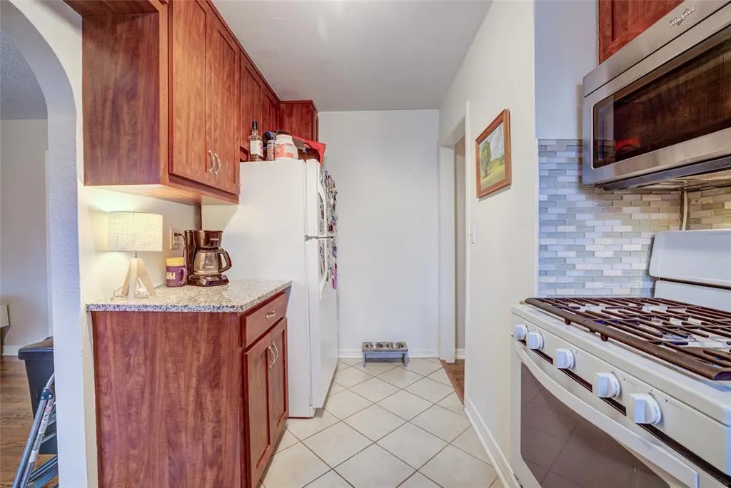 Photo 13 — 1410 Huntington Way, Norman, OK 73069
