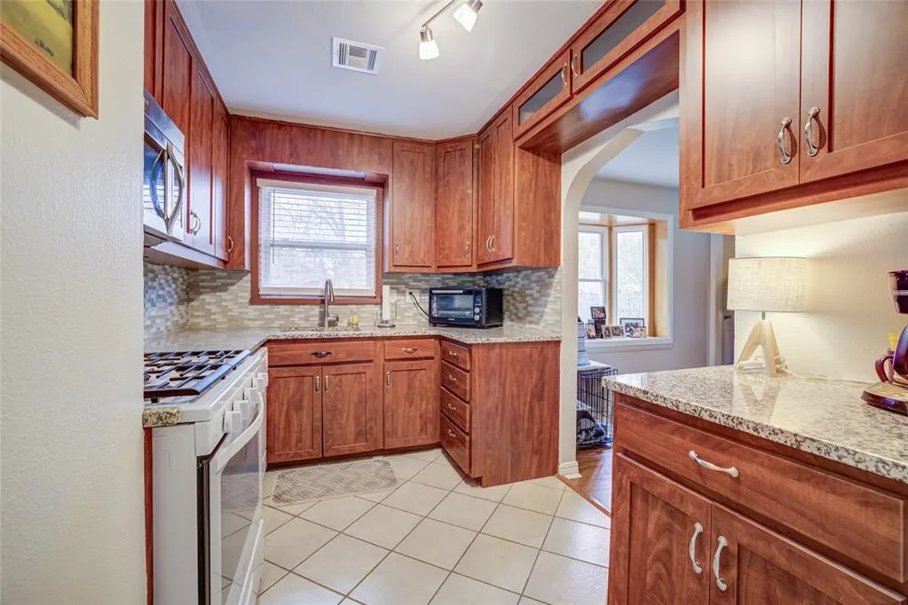 Photo 16 — 1410 Huntington Way, Norman, OK 73069