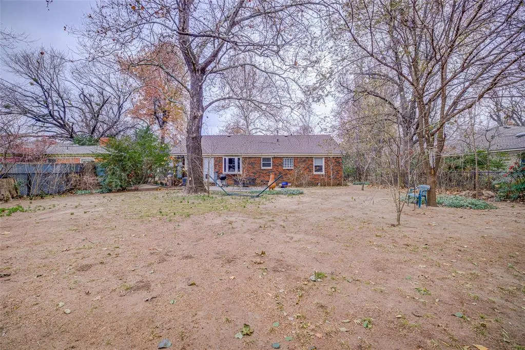 Photo 32 — 1410 Huntington Way, Norman, OK 73069