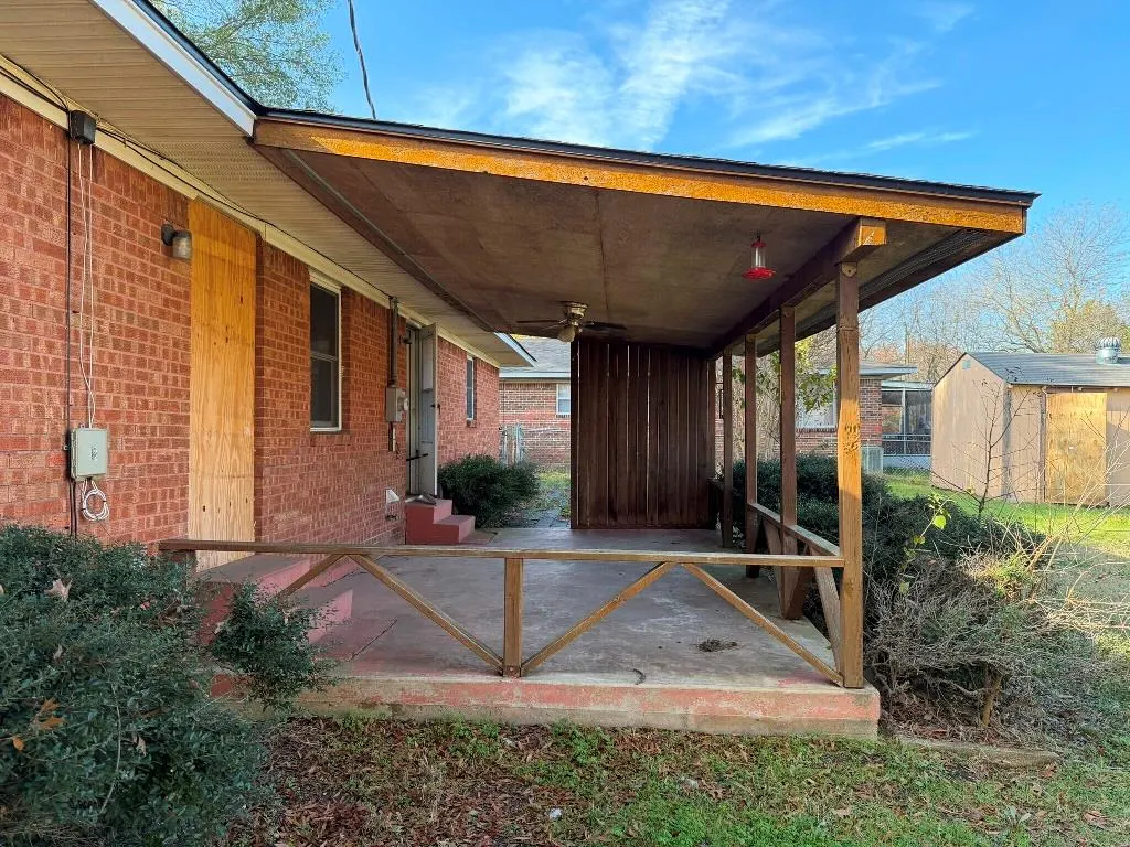 Photo 5 — 205 NW 15th Avenue, Ardmore, OK 73401