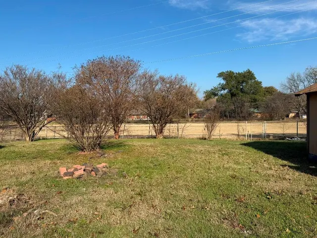 Photo 7 — 205 NW 15th Avenue, Ardmore, OK 73401