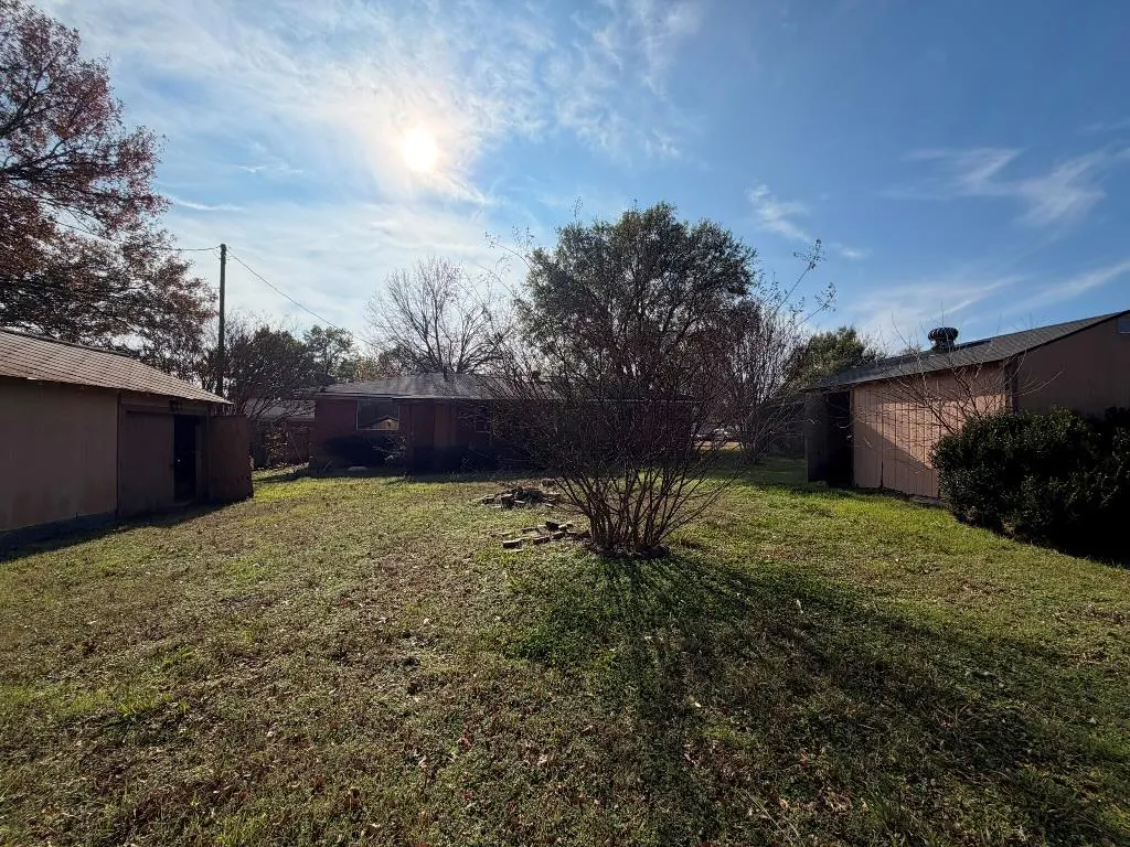 Photo 9 — 205 NW 15th Avenue, Ardmore, OK 73401