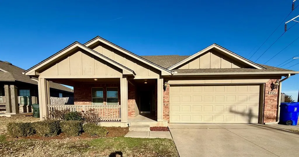 Photo 2 — 901 Blue Fish Road, Norman, OK 73069