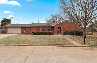 Sold home at 1207 N Kansas