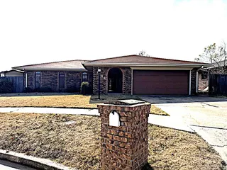 Sold home at 2504 SW 92nd Street
