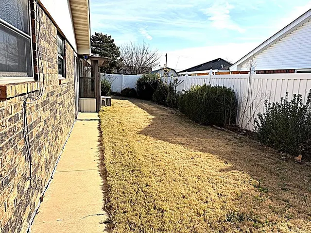Photo 3 — 2504 SW 92nd Street, Oklahoma City, OK 73159
