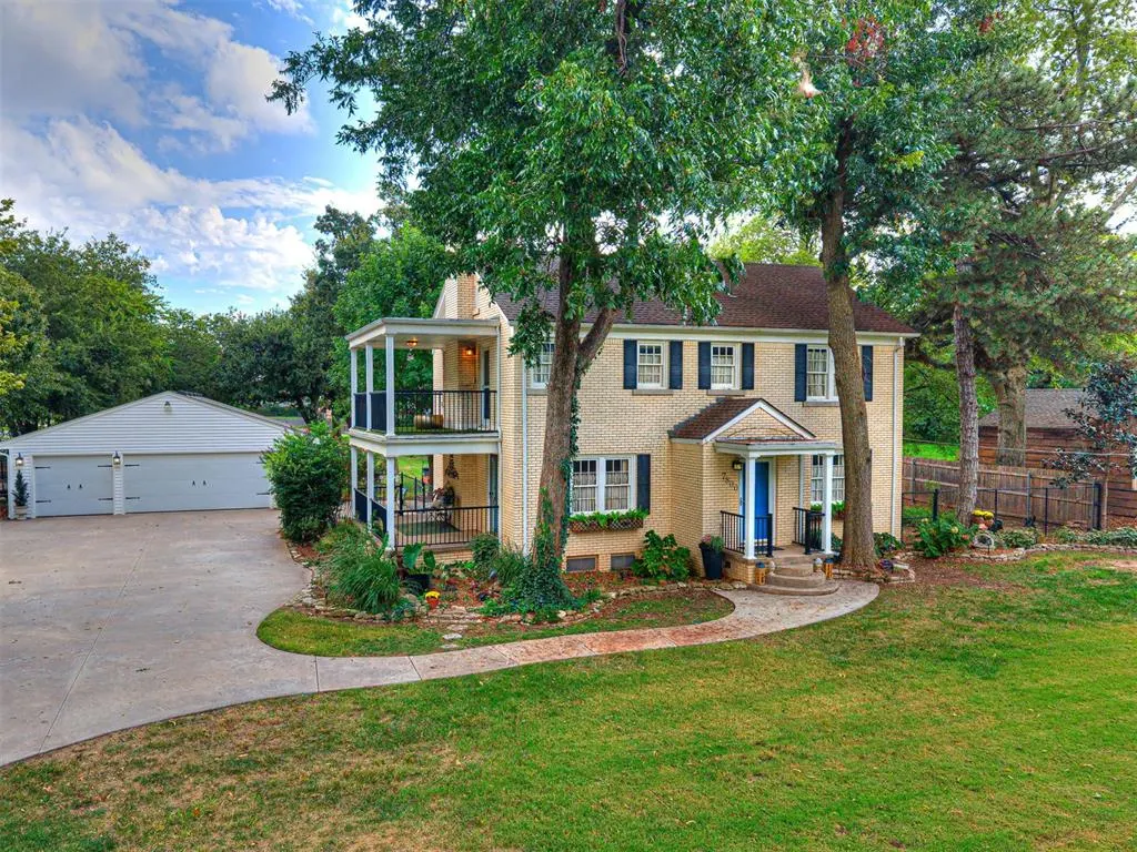 Photo 2 — 7800 NW 37th Street, Bethany, OK 73008