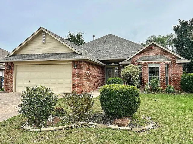 Front exterior — 2908 Longmeadow, Edmond, OK 73003
