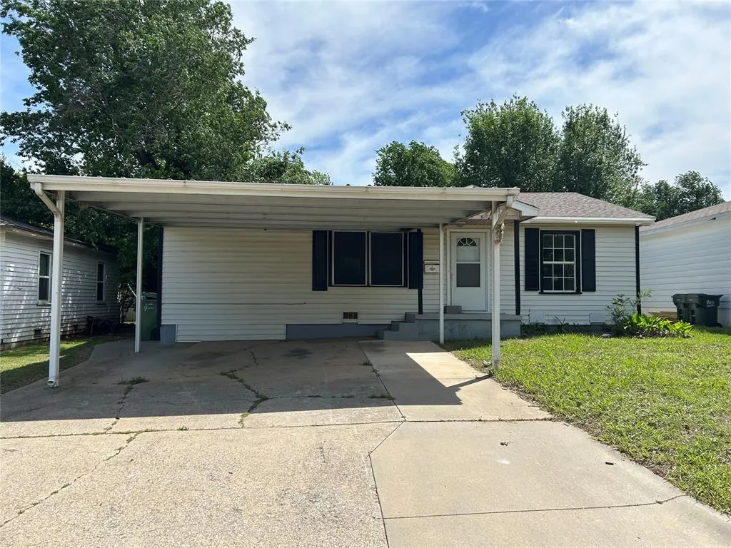 Front exterior — 707 S 2nd Street, Yukon, OK 73099
