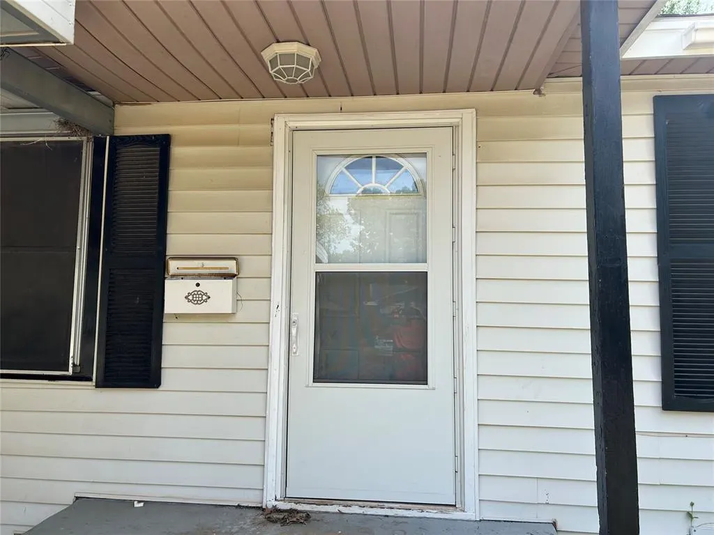 Photo 3 — 707 S 2nd Street, Yukon, OK 73099