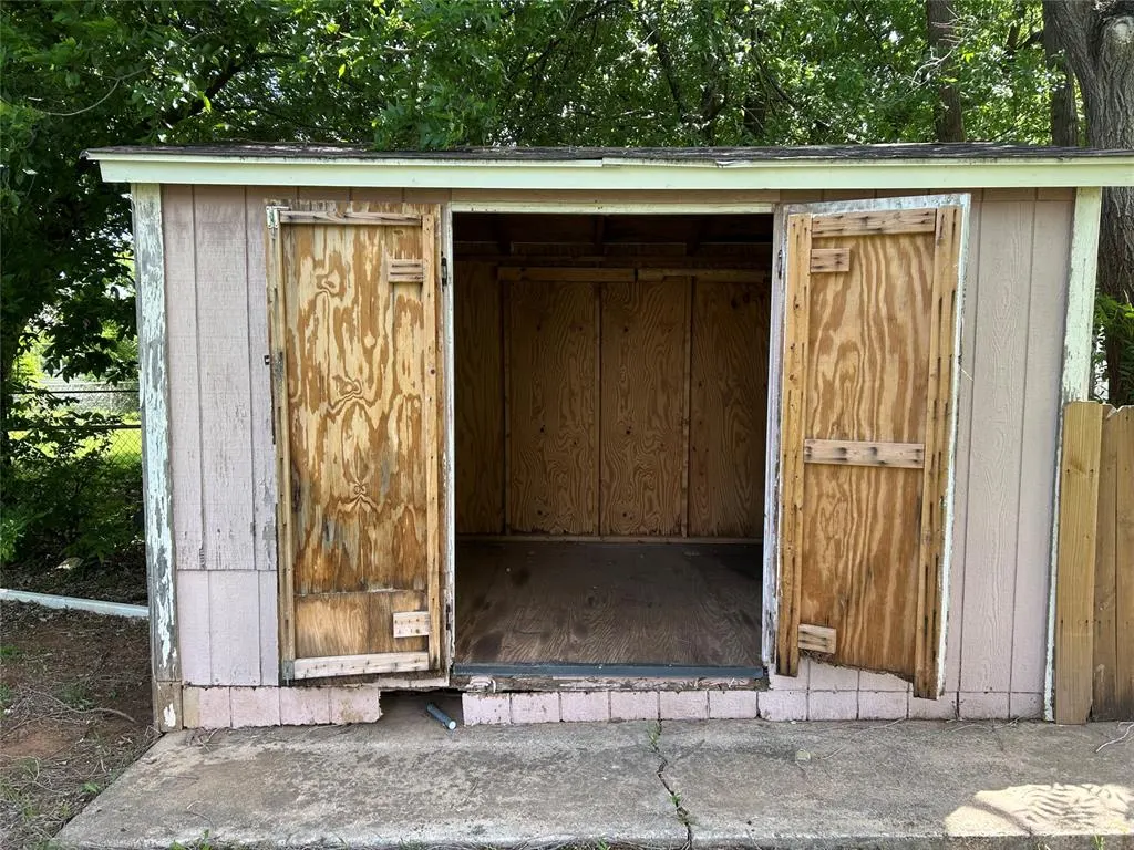 Photo 13 — 707 S 2nd Street, Yukon, OK 73099