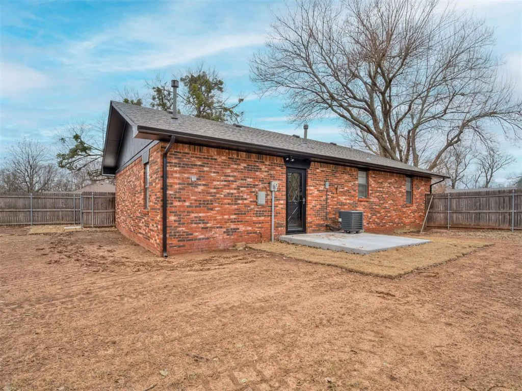 Photo 30 — 221 SW 6th Street, Blanchard, OK 73010